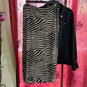 Source Unknown Black and White Pencil Skirt